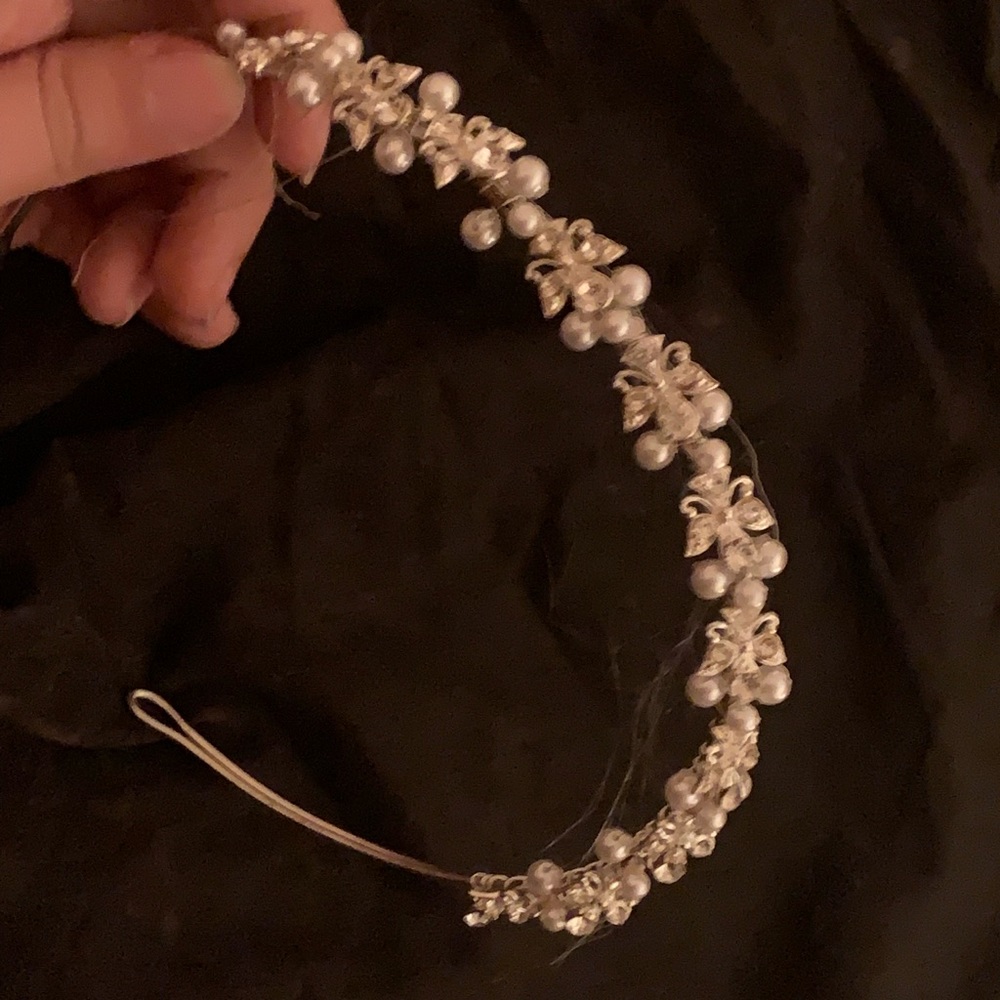 Little girls’ tiara w/ faux pearls and rhinestones
